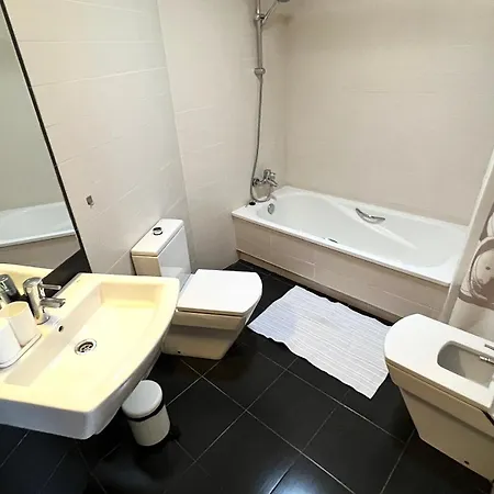 Ocean View Two Bedroom דירה *